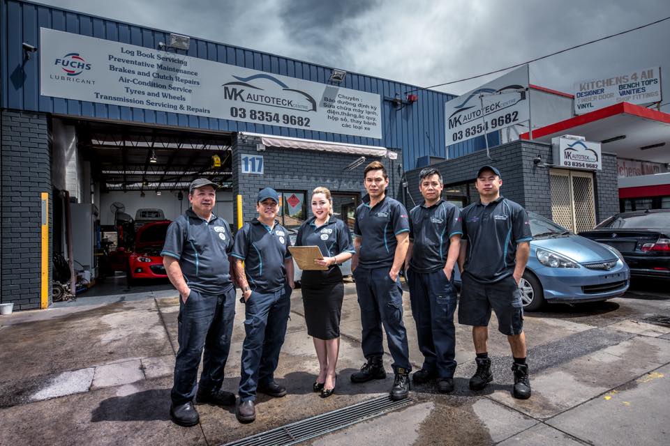 MK Autoteck Centre Team